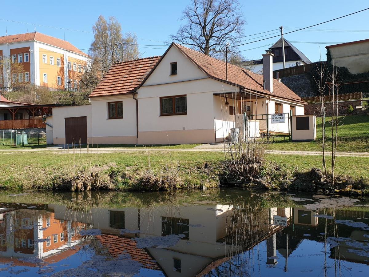 Chaloupka U Vejvodu Villa Skripov ภายนอก รูปภาพ